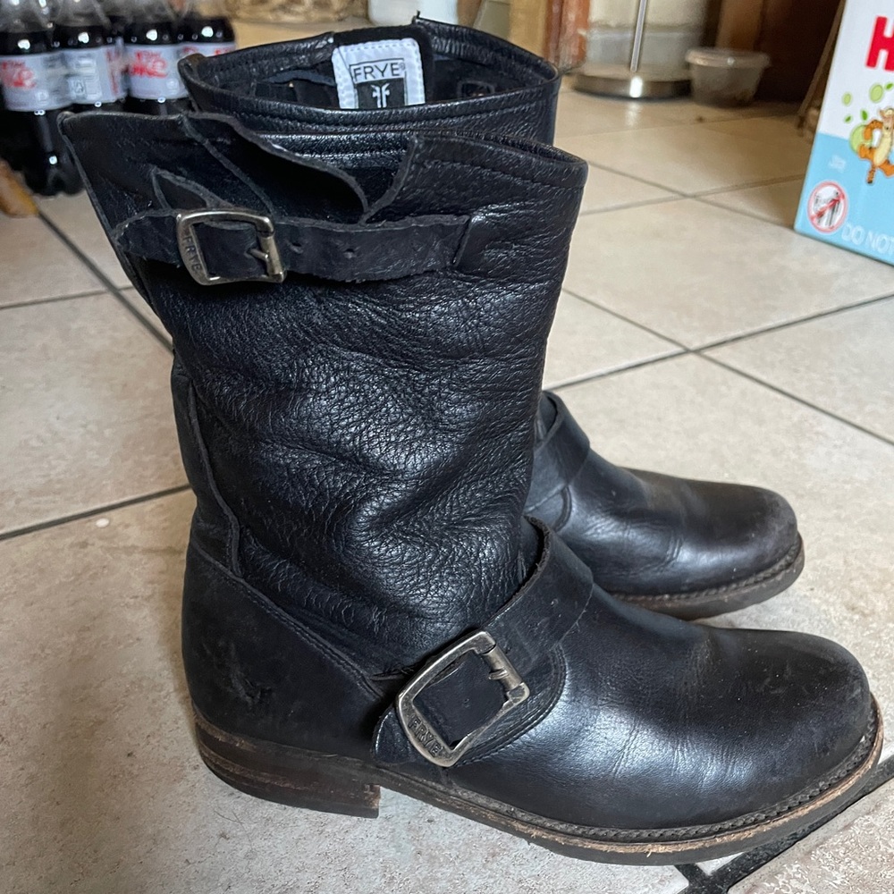 Women's Frye Veronica Short Boots size 6.5